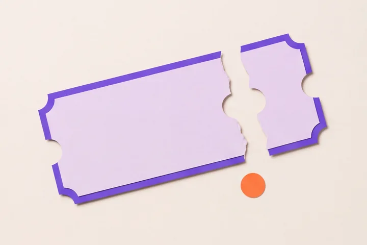 Un ticket d’entrée en papier dont le talon vient d’être détaché